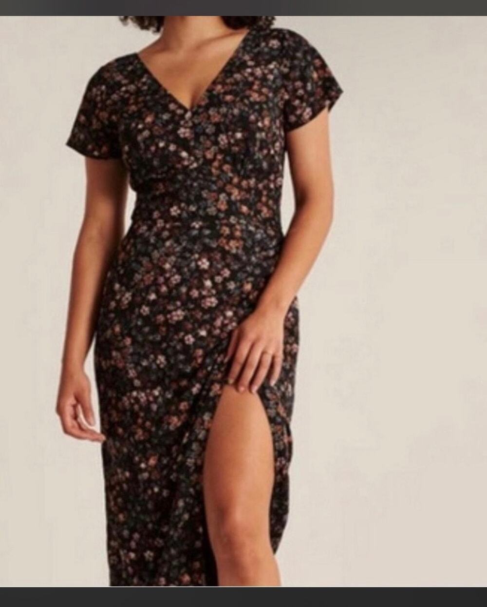 Abercrombie & Fitch Midi Dress Dark Floral Print V-Neckline Ruched Hips Small